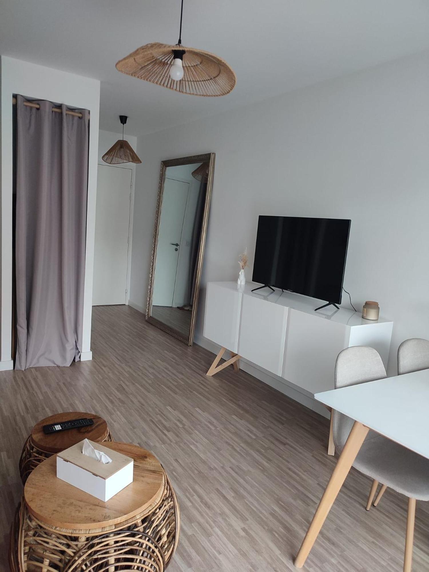 T2 En Centre Ville Avec Place De Parking Privative Ле-Ман Экстерьер фото