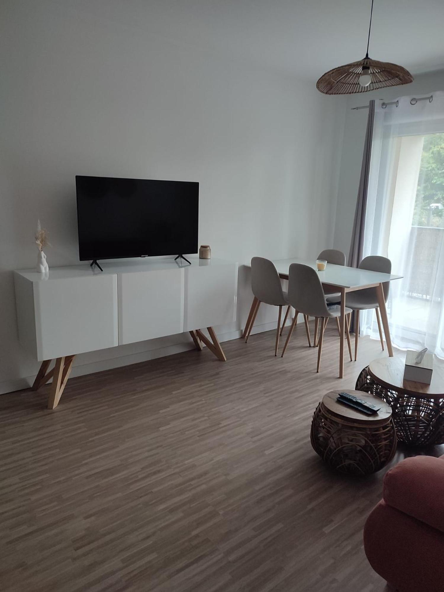T2 En Centre Ville Avec Place De Parking Privative Ле-Ман Экстерьер фото